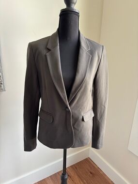 Classic Single-Button Women's Blazer in Charcoal